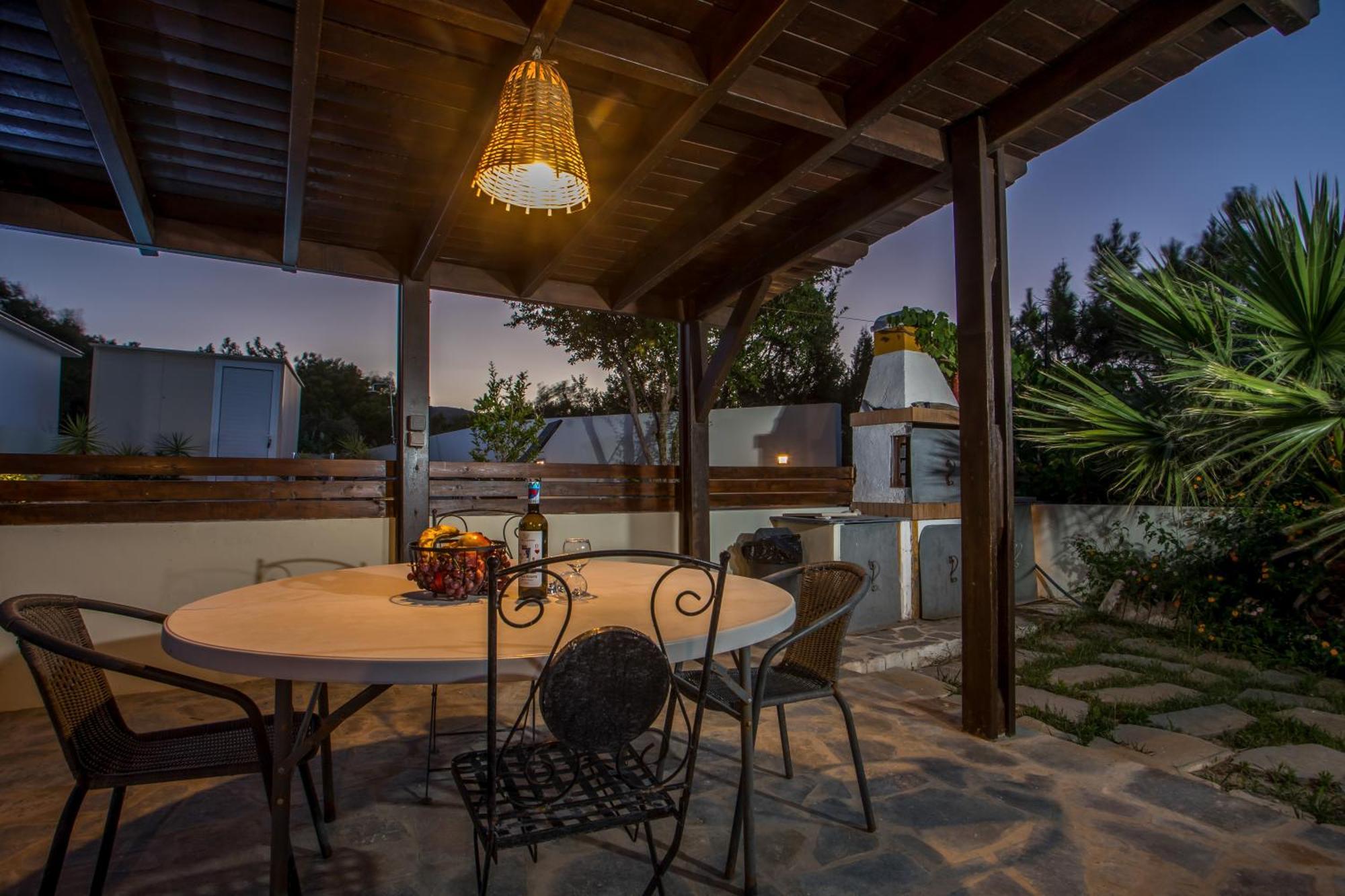 Verona Pool Villa Лакханія Екстер'єр фото