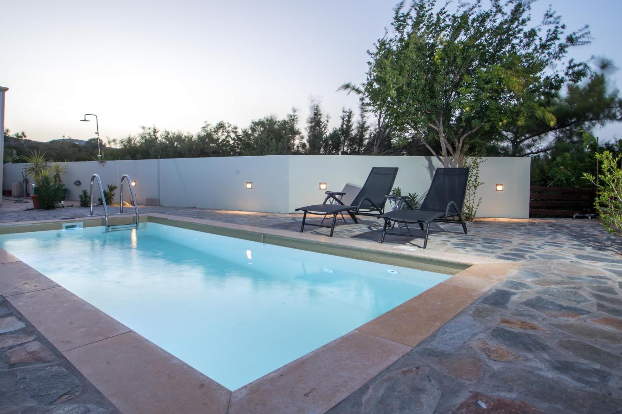 Verona Pool Villa Лакханія Екстер'єр фото