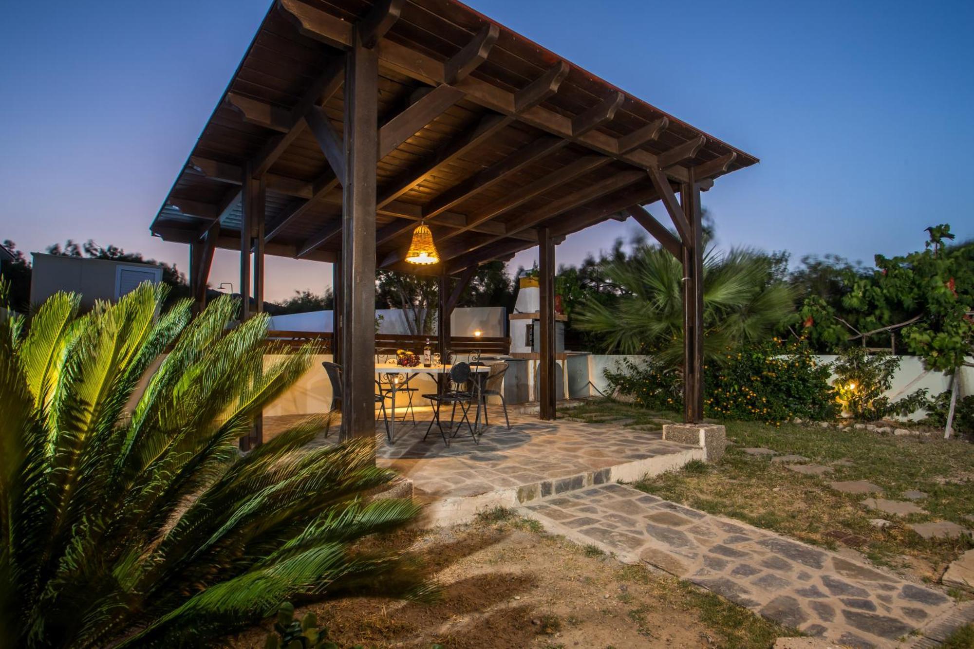 Verona Pool Villa Лакханія Екстер'єр фото